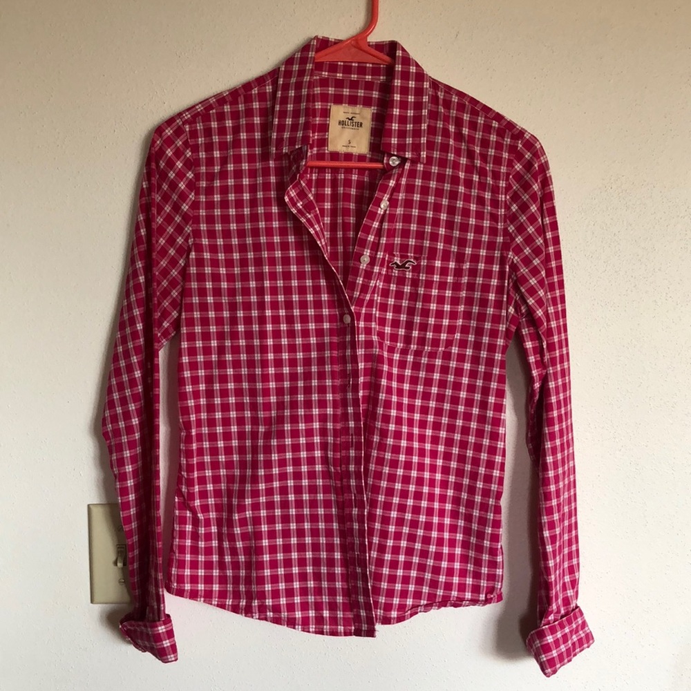 Hollister plaid pink button up shirt, like new.